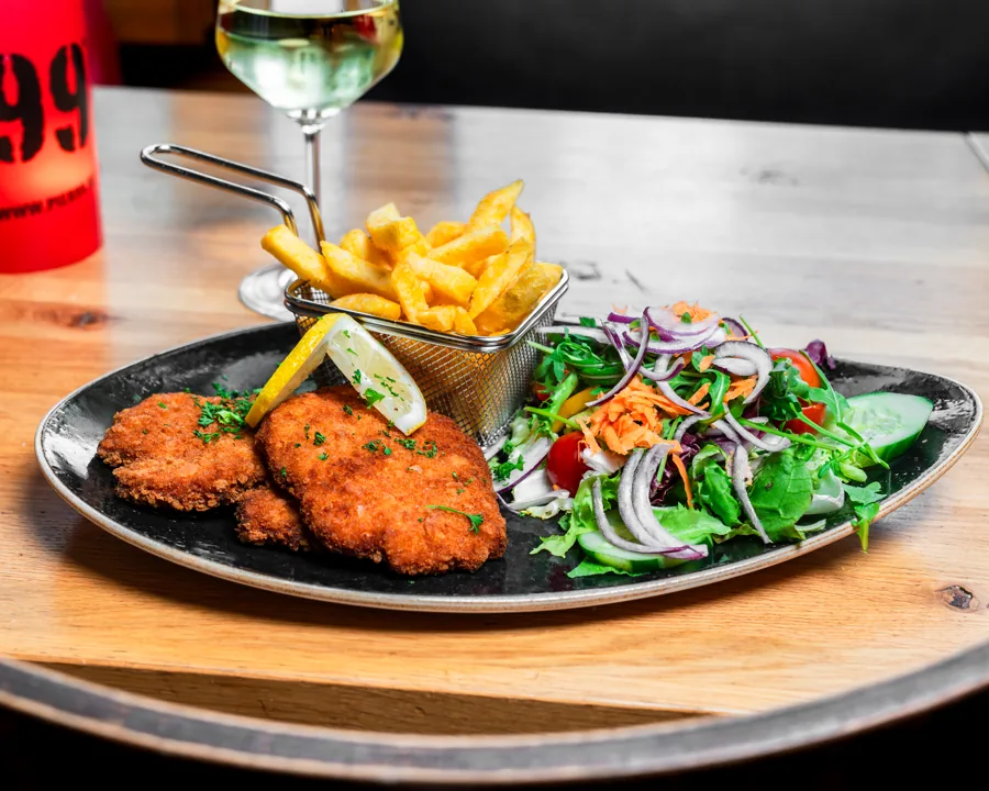 Schnitzel Wiener Art im Pier 99