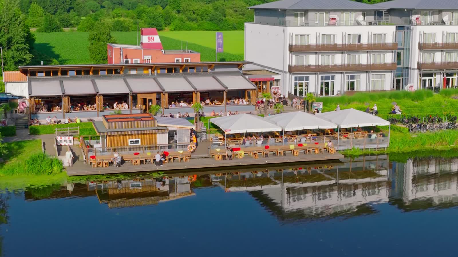 Luftaufnahme des Pier 99 direkt am Vechtesee in Nordhorn